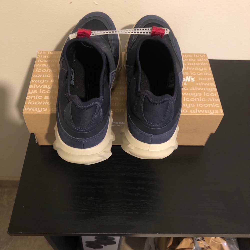 Ecco Men's Navy Blue and Red Slip-On Sneakers - Picture 4 of 4